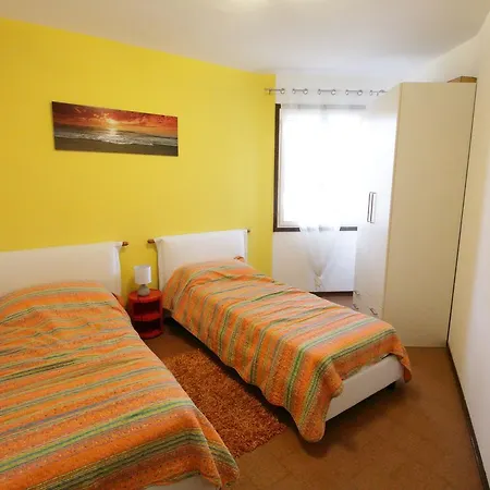 Trilo Tivoli Con Piscina E Tennis
