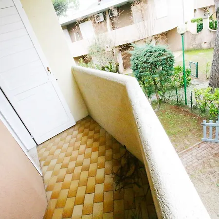 בית נופש Trilo Tivoli Con Piscina E Tennis